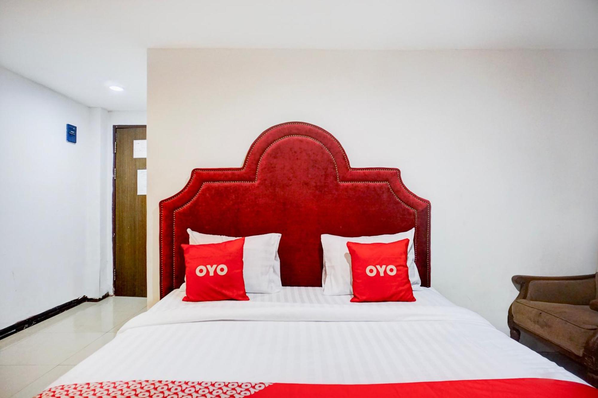 Collection O Center Near Manhattan Times Square Formerly Grand Z 3* Medan