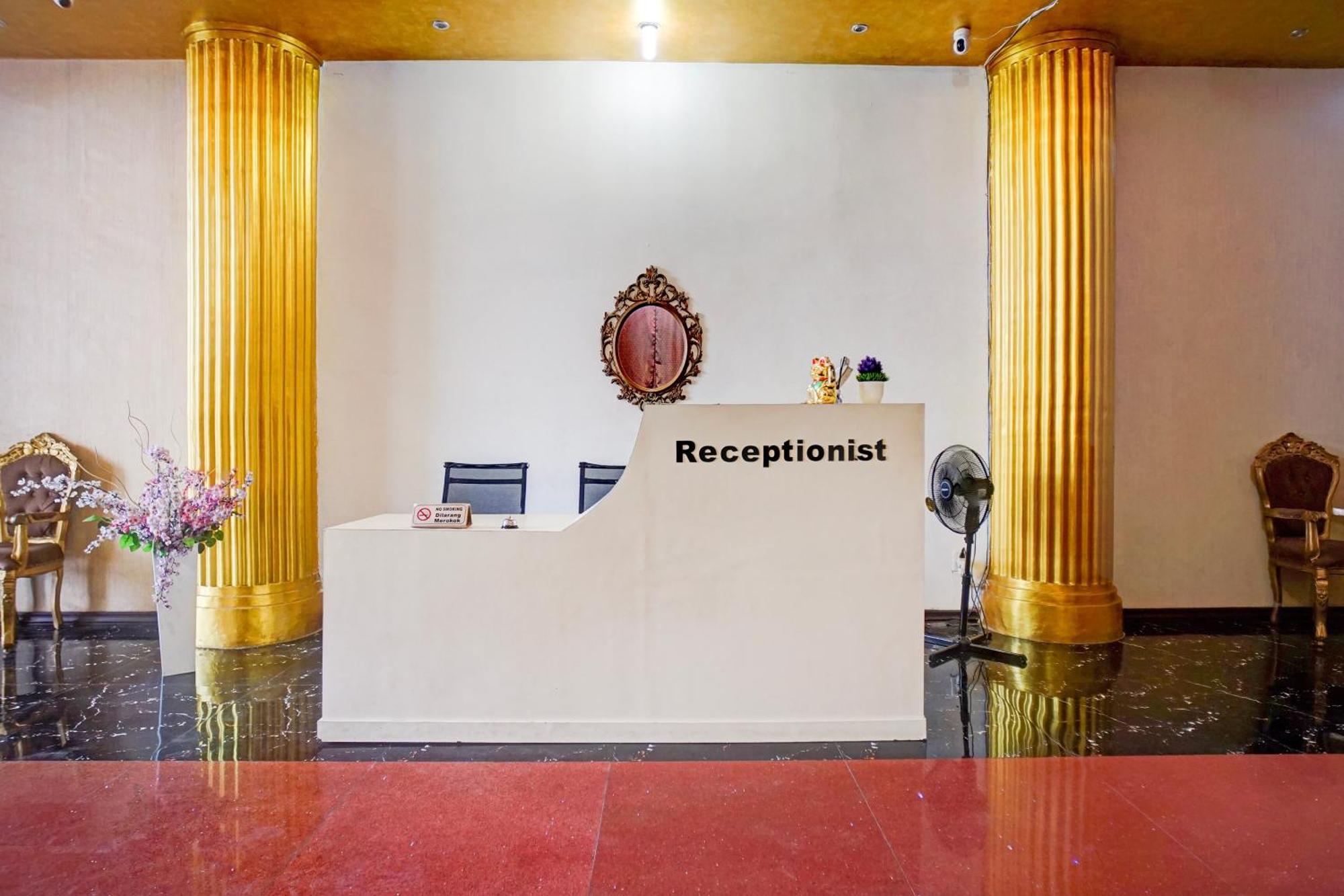 Hotel Collection O Center Near Manhattan Times Square Formerly Grand Z Medan
