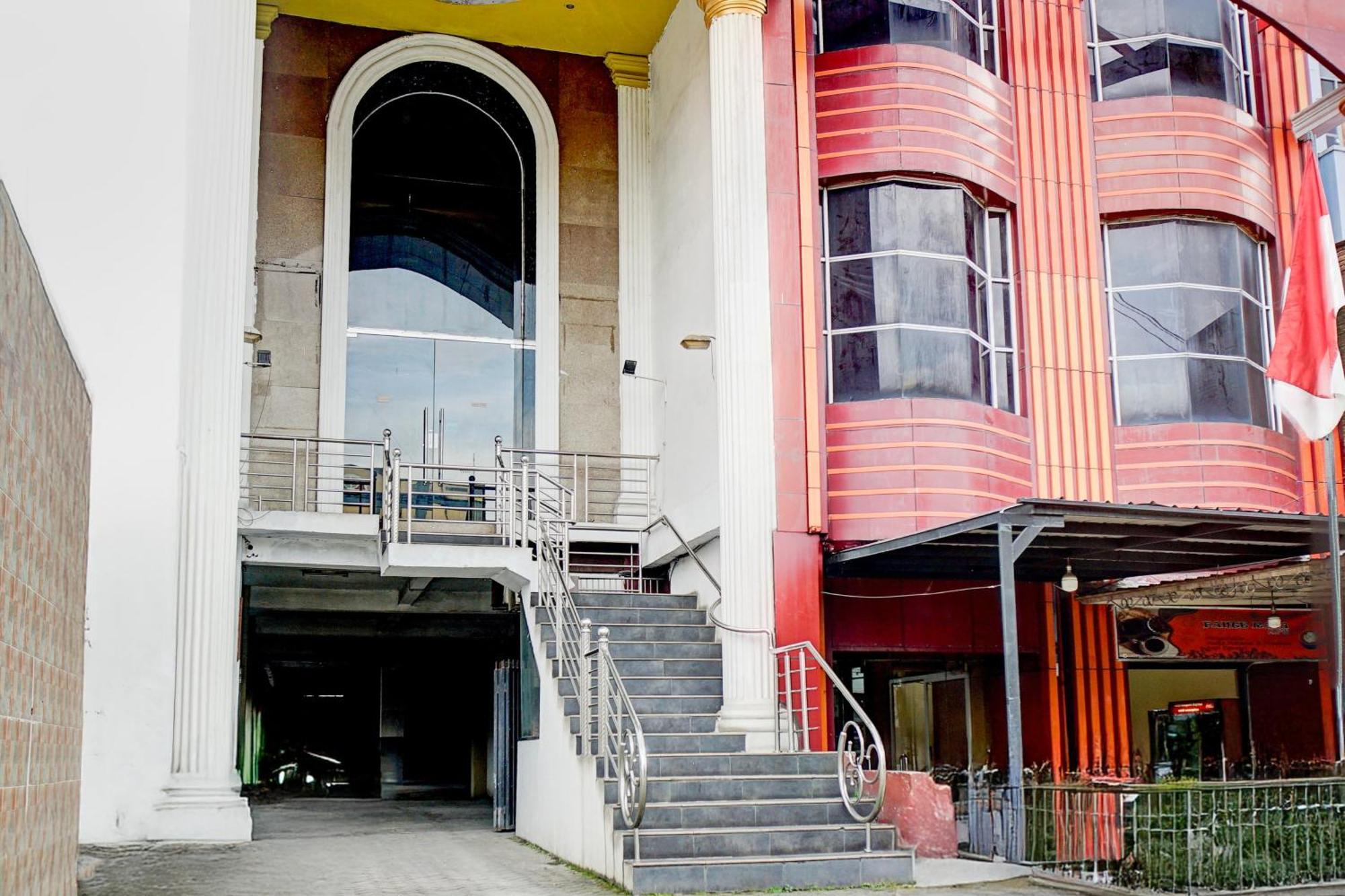 Collection O Center Near Manhattan Times Square Formerly Grand Z Medan