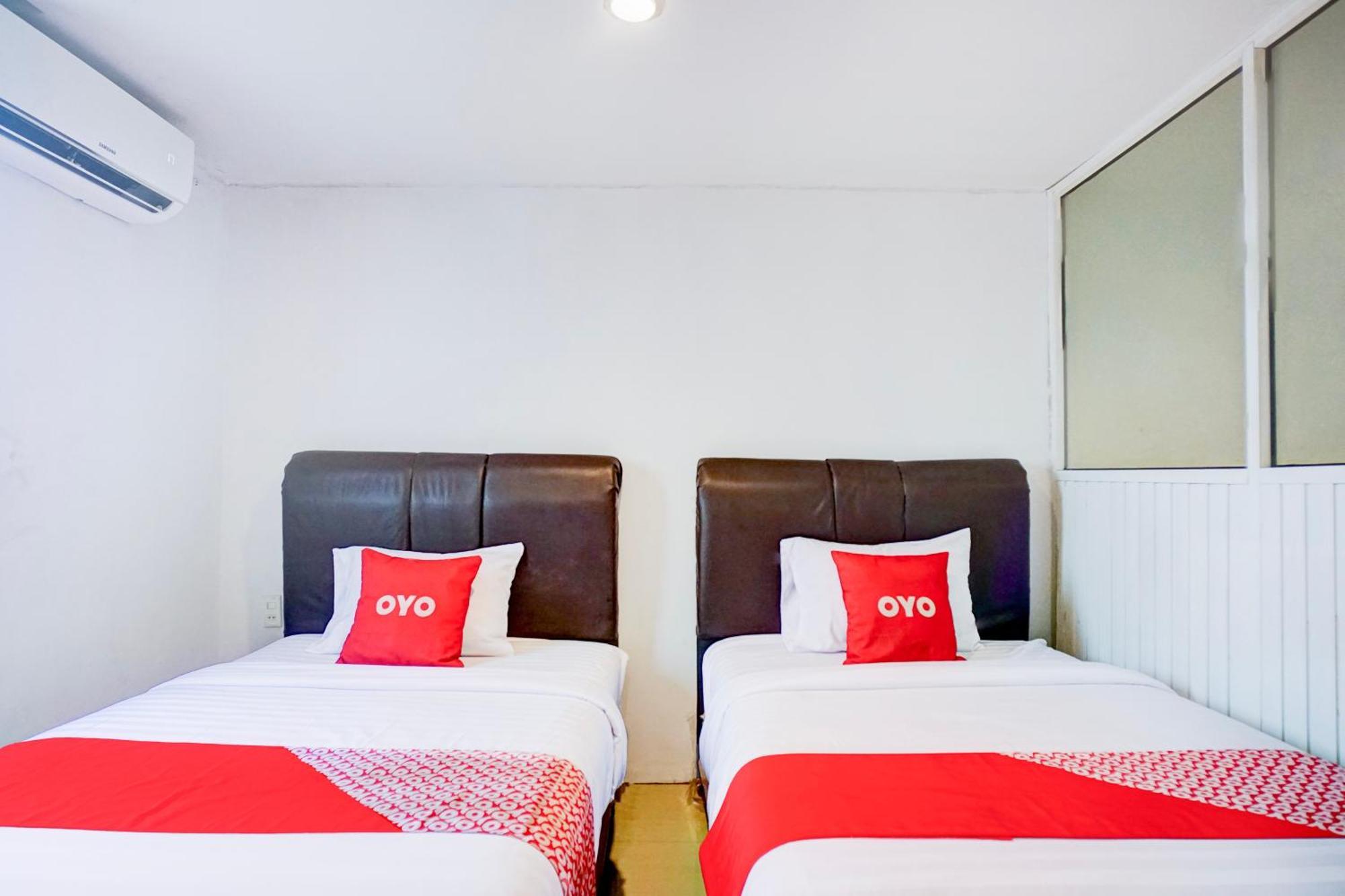 Collection O Center Near Manhattan Times Square Formerly Grand Z 3* Medan